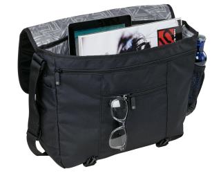 417015A - Ogio Upton Messenger